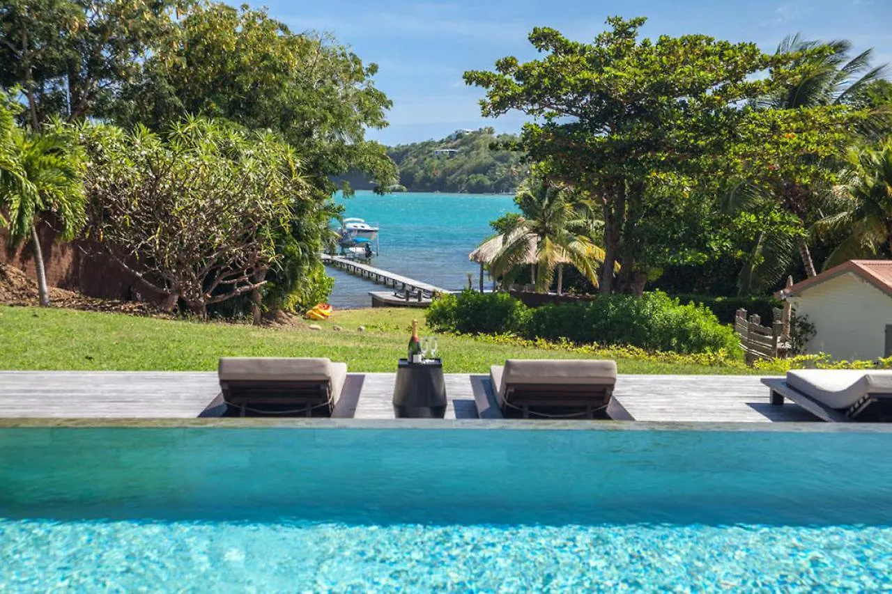 Luxury Waterfront Villa Mqfr08 Le François Martinique