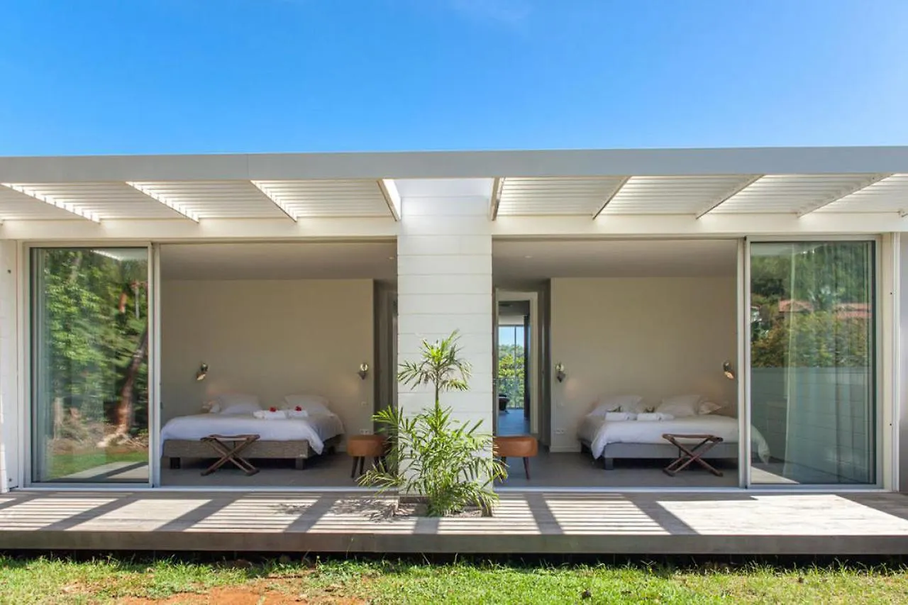 Luxury Waterfront Villa Mqfr08 Le François Martinique