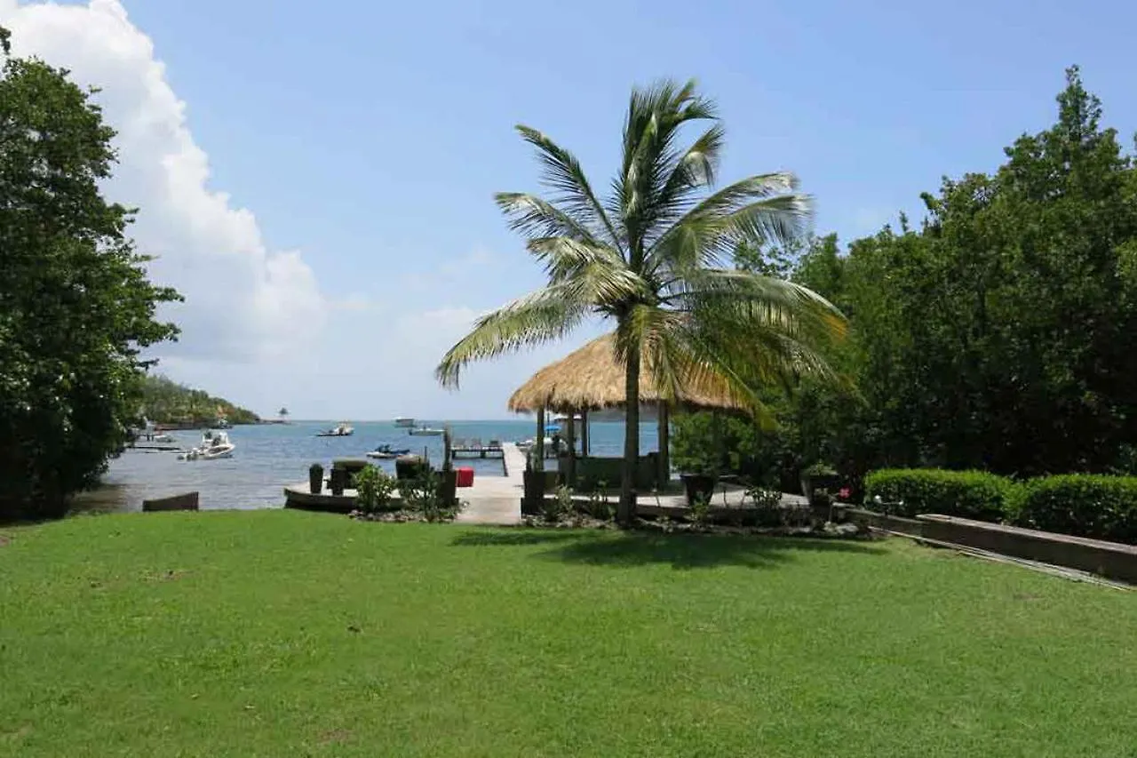 Luxury Waterfront Villa Mqfr08 Le François 0*,  Martinique